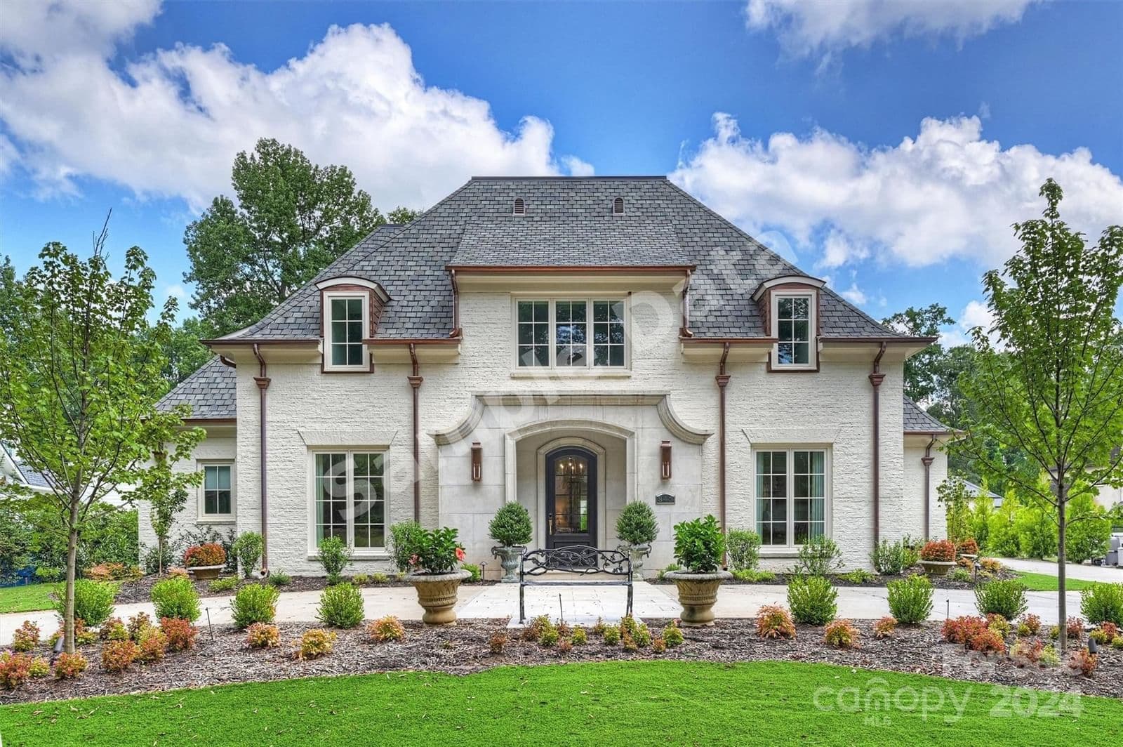 843 Museum Drive, Charlotte, NC, 28207
