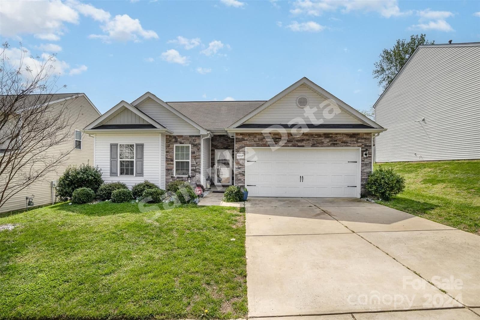 9207 Avery Meadows Drive, Charlotte, NC, 28216 photo 1