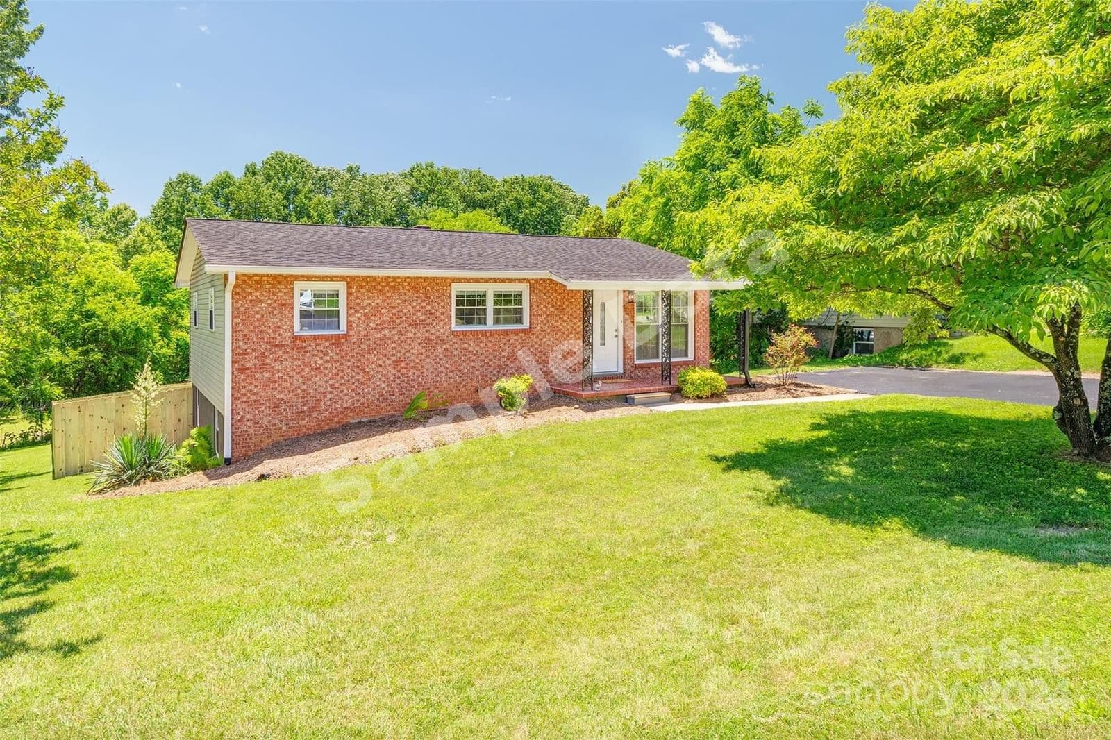 662 Sand Hill Road, Asheville, NC, 28806 photo 1