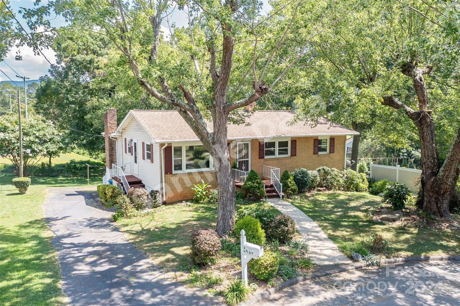 40 Harmony Lane, Asheville, NC, 28803 photo 1