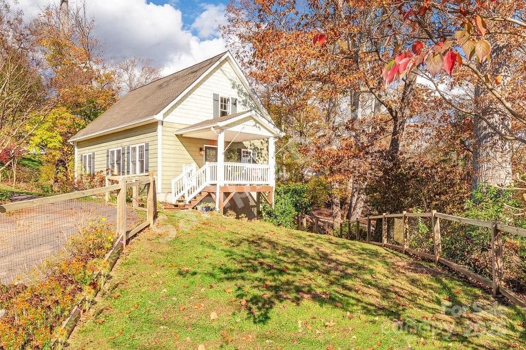 22 Dunkirk Road, Asheville, NC, 28803