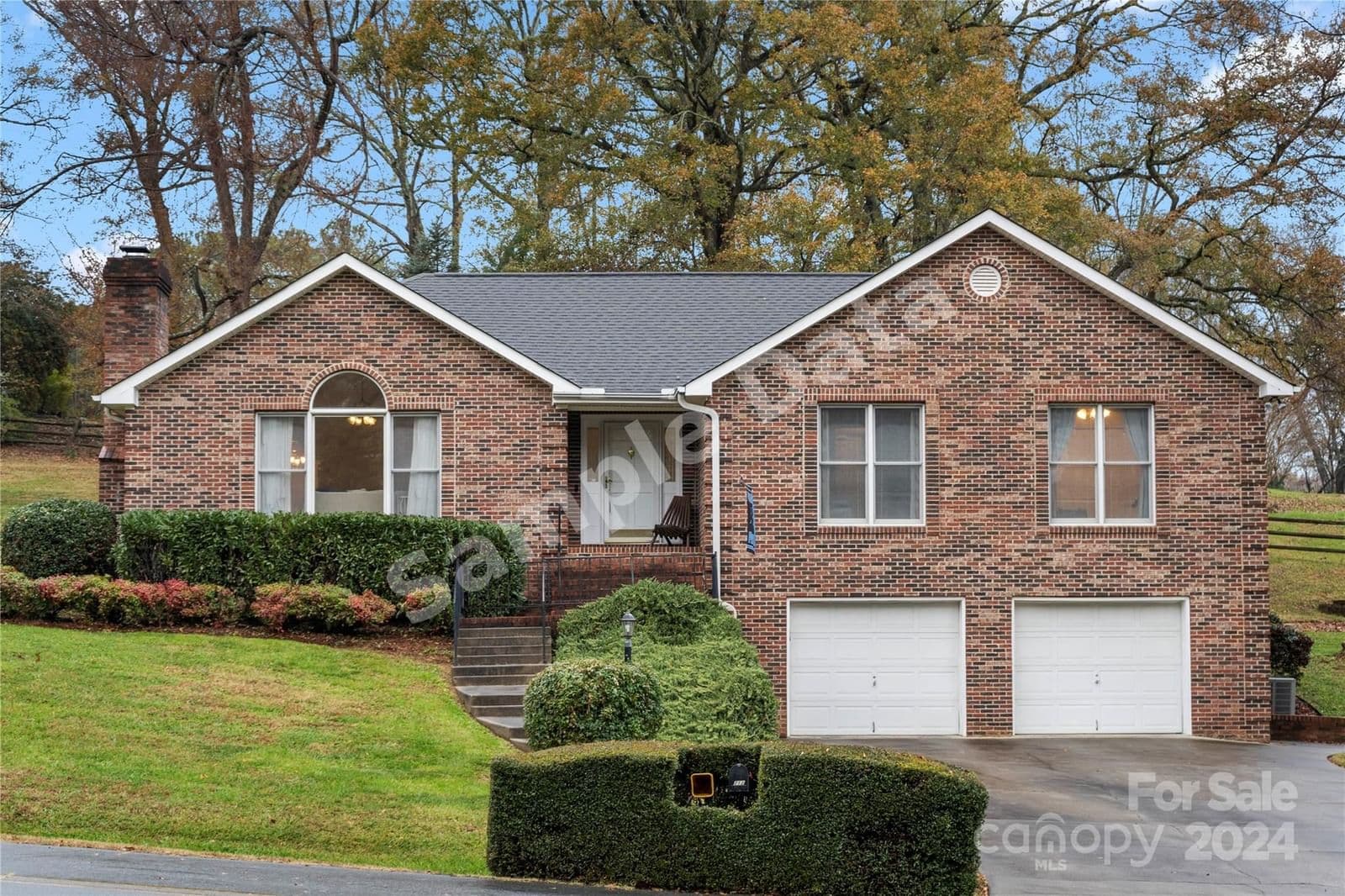 212 Meadowbrook Dallas