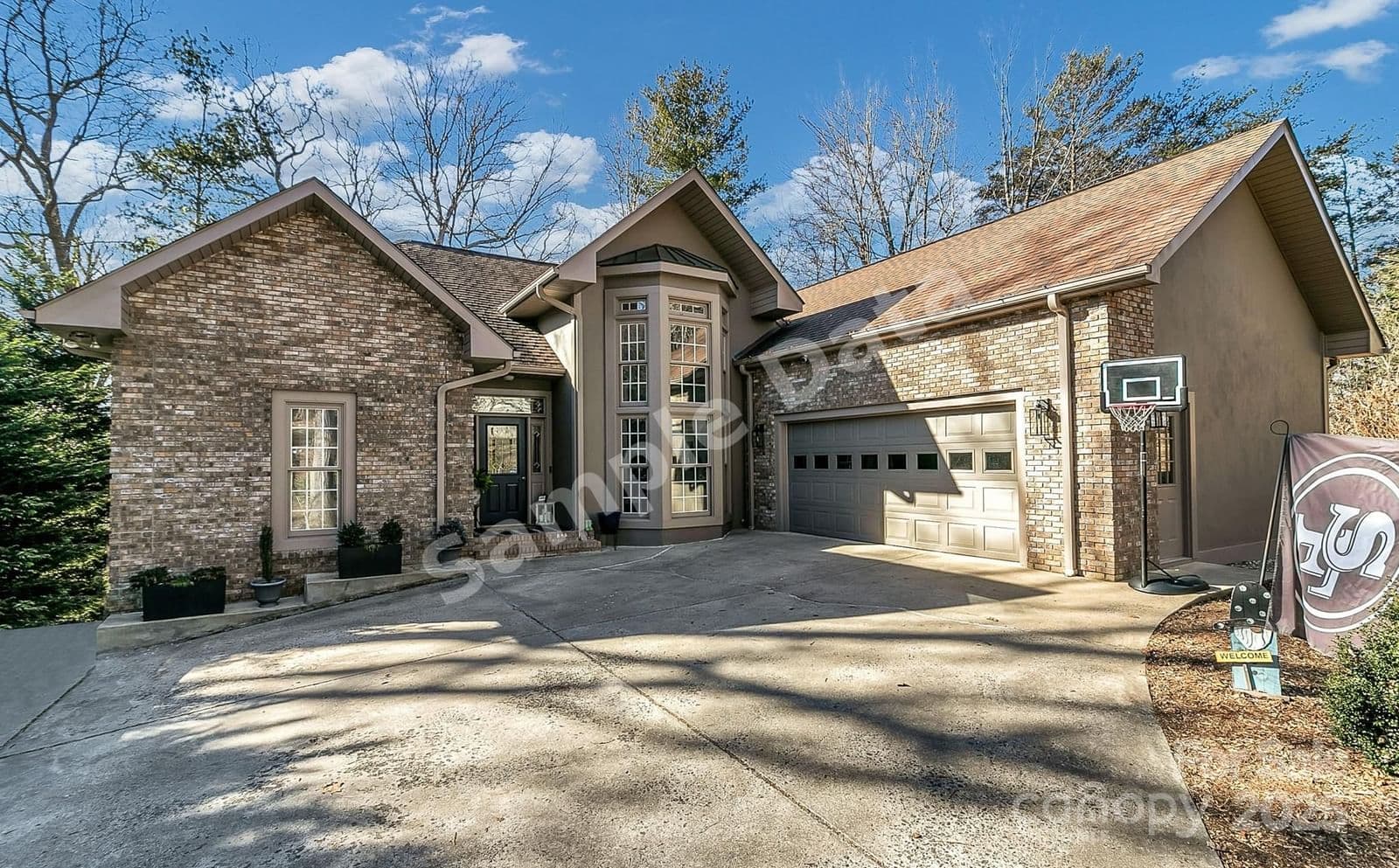 1129 New Castle Court, Asheville, NC, 28803 photo 1
