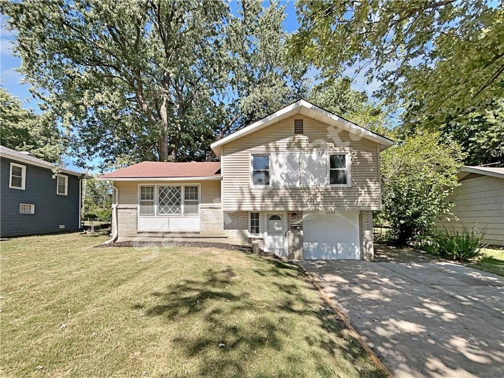 8004 91st Street, Kansas City, MO, 64138 photo 1