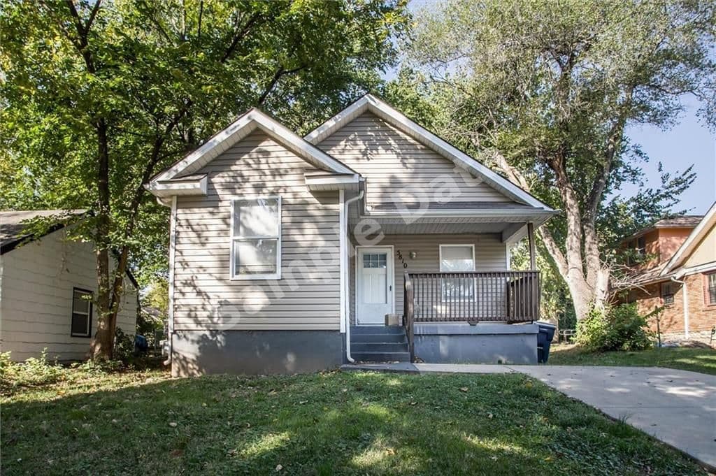5810 Olive Street, Kansas City, MO, 64130 photo 1