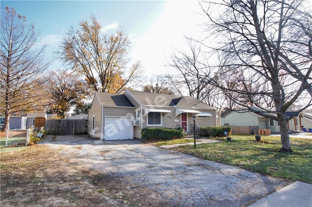 8219 Hemlock Overland Park