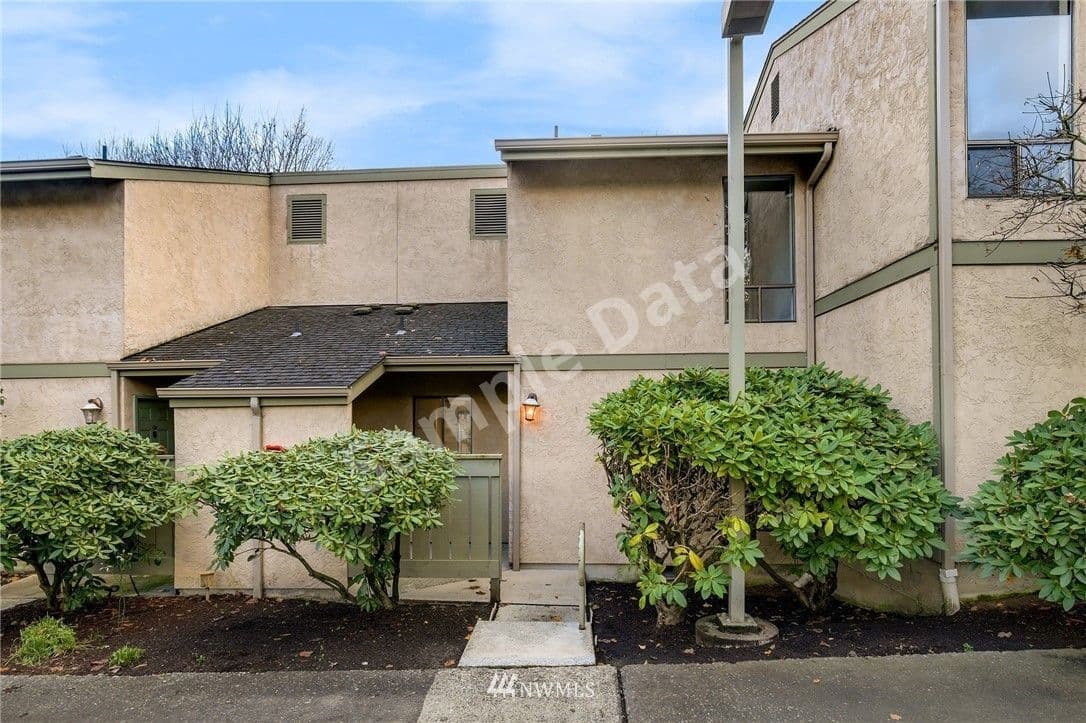 10017 138th Kirkland