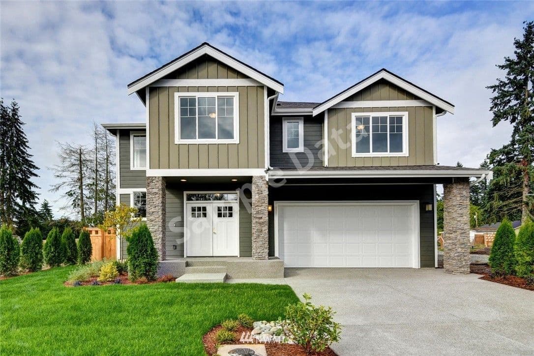 557 Ilwaco Ave NE Renton