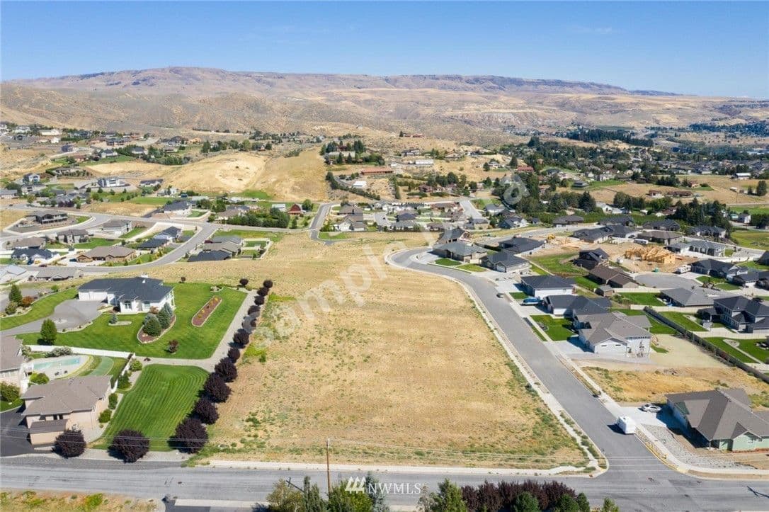 898 Autumn Crest Wenatchee