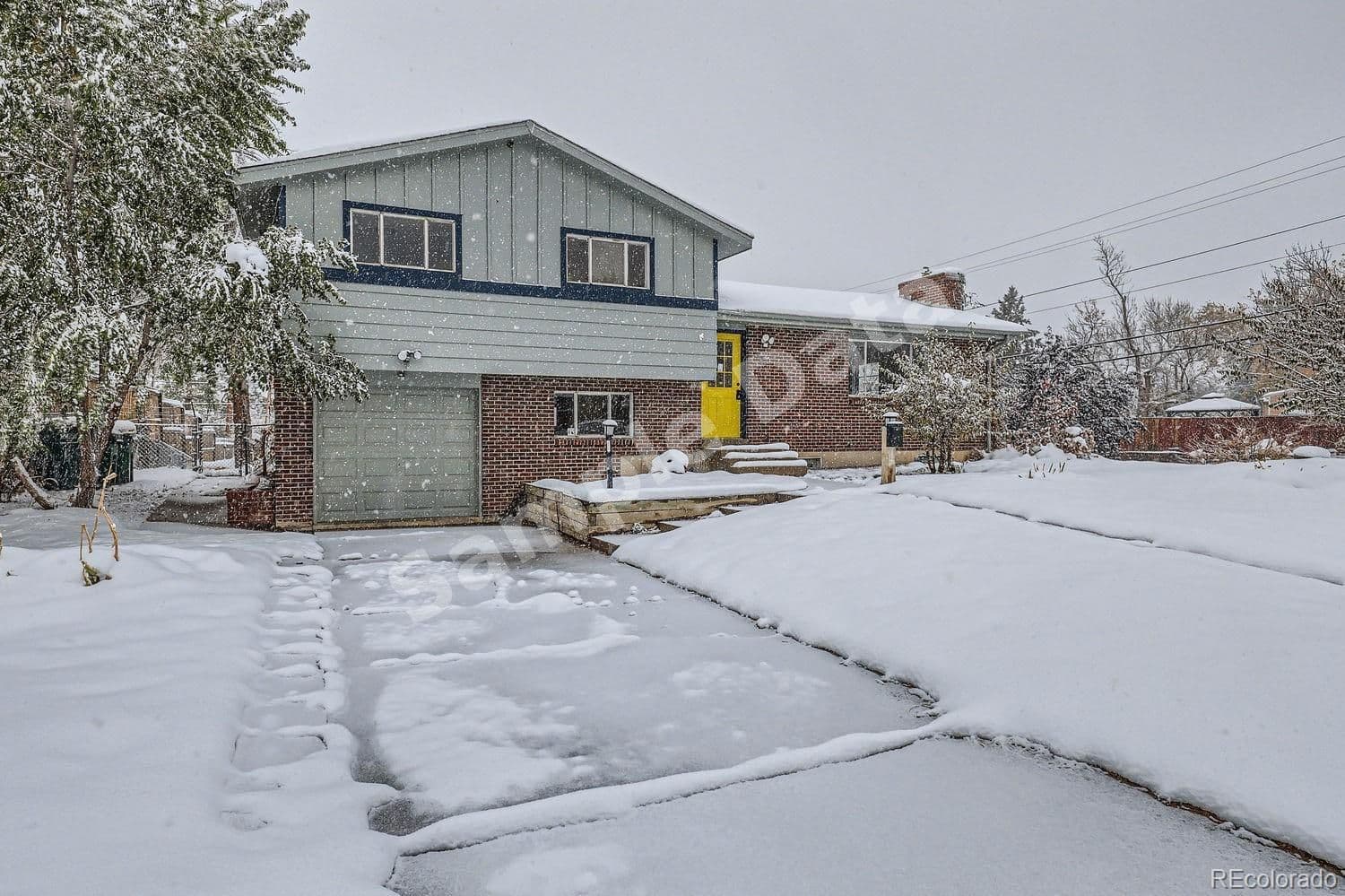 781 Dawson Aurora