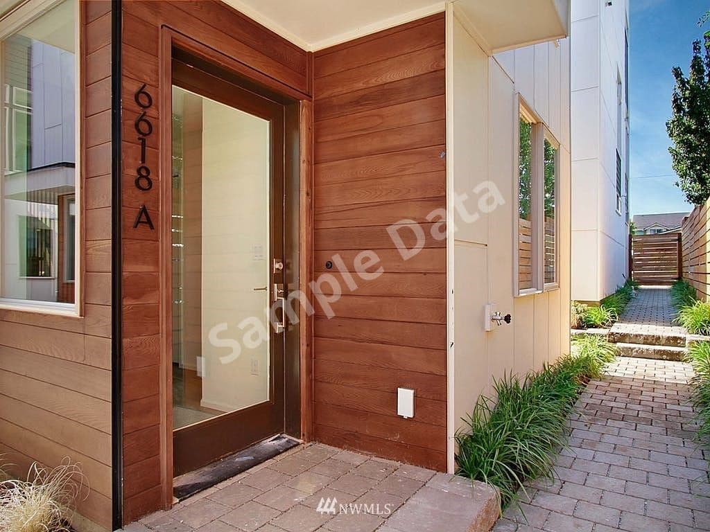 6618 Carleton Seattle